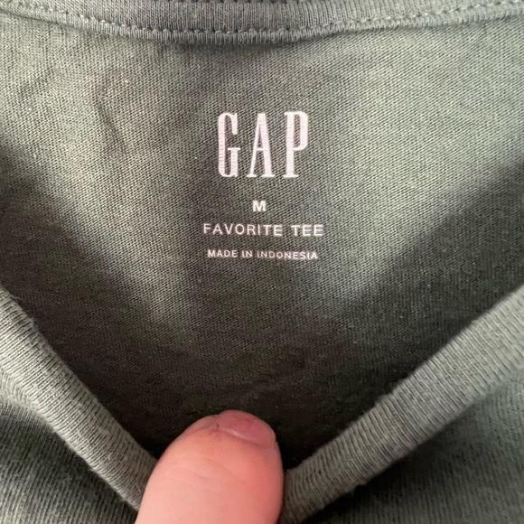 Gap T-Shirt Women's Medium Green GUC - Picture 2 of 3